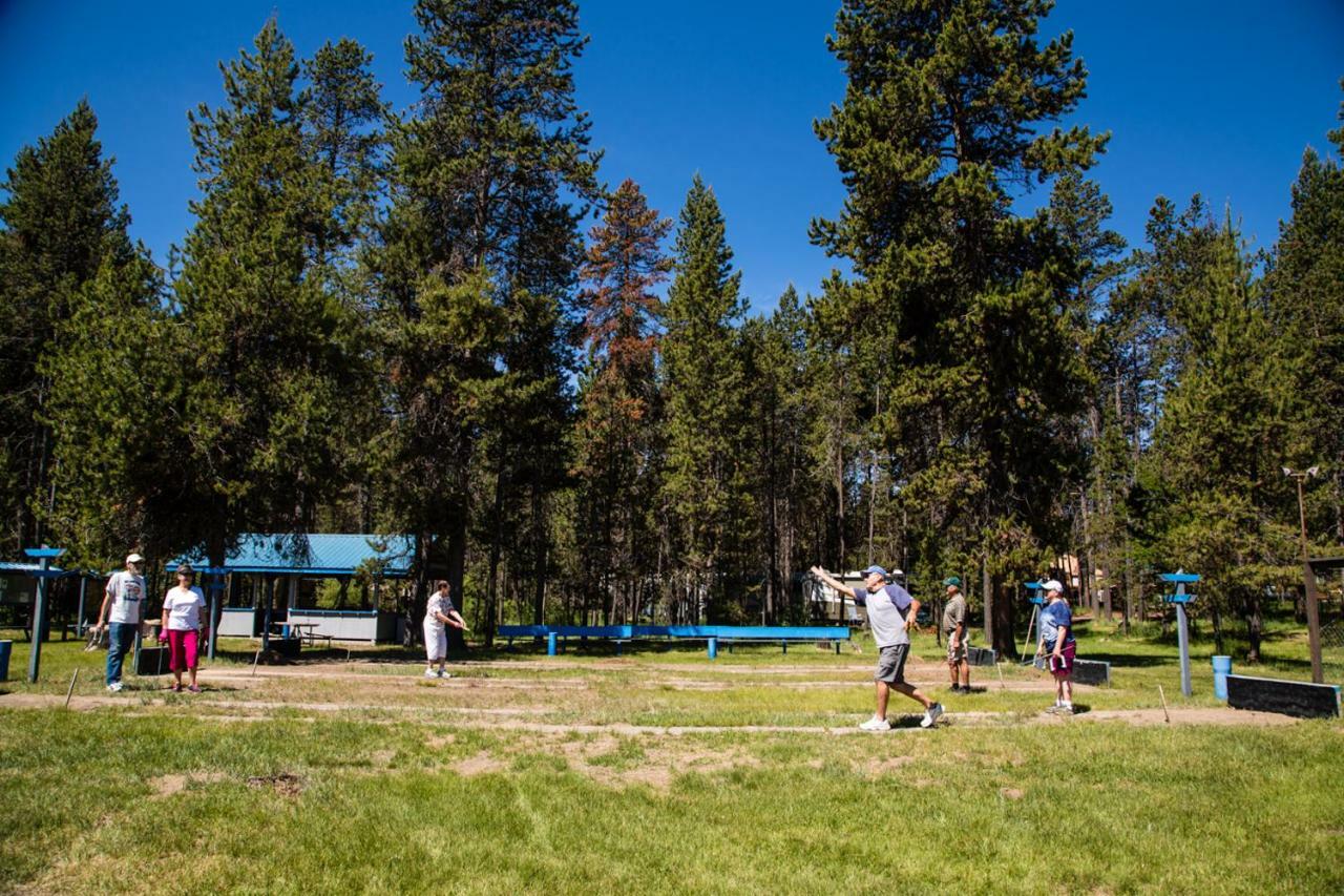 Bend-Sunriver Camping Resort Studio Cabin 6 Exterior foto